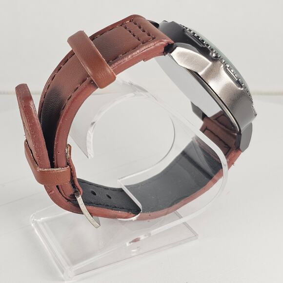 Raglan Men's Quartz Watch Black Dial Brown Band 43.9mm Case Chrono Look NEW - Picture 6 of 13